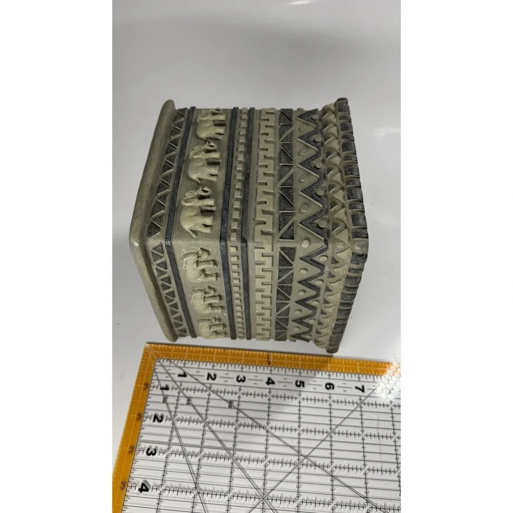 Resin African Safari Design Elephant Tissue Box Cover Square 6
